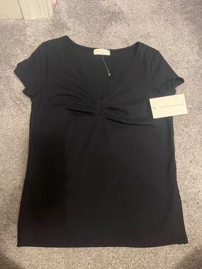 Frankie & White Black V-Neck Short Sleeve Tee